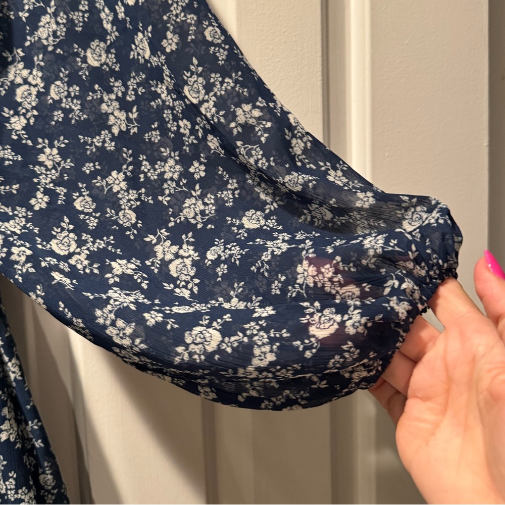 Hesperus Navy Floral Long Sleeve Dress Size Medium - Picture 2 of 7